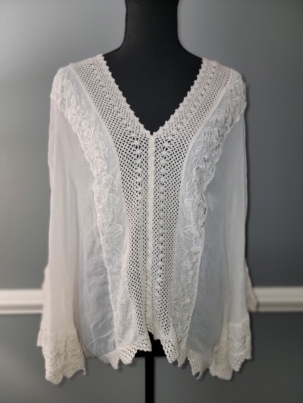 Maeve Boho White Crochet & Lace V-Neck Blouse